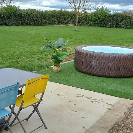 De Charme 4 Pers Avec Privatif, Terrasse, Et Equipements Complets Au Coeur D'un Village Viticole - Fr-1-622-20 La Viardiere