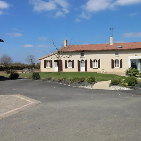 De Charme 4 Pers Avec Privatif, Terrasse, Et Equipements Complets Au Coeur D'un Village Viticole - Fr-1-622-20 * La Viardiere