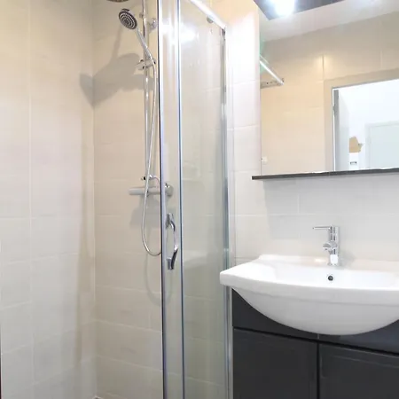 Holiday home De Charme 4 Pers Avec Privatif, Terrasse, Et Equipements Complets Au Coeur D'un Village Viticole - Fr-1-622-20 *