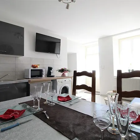 De Charme 4 Pers Avec Privatif, Terrasse, Et Equipements Complets Au Coeur D'un Village Viticole - Fr-1-622-20 * La Viardiere