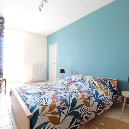 Holiday home De Charme 4 Pers Avec Privatif, Terrasse, Et Equipements Complets Au Coeur D'un Village Viticole - Fr-1-622-20