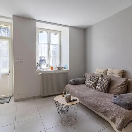De Charme 4 Pers Avec Privatif, Terrasse, Et Equipements Complets Au Coeur D'un Village Viticole - Fr-1-622-20 La Viardiere