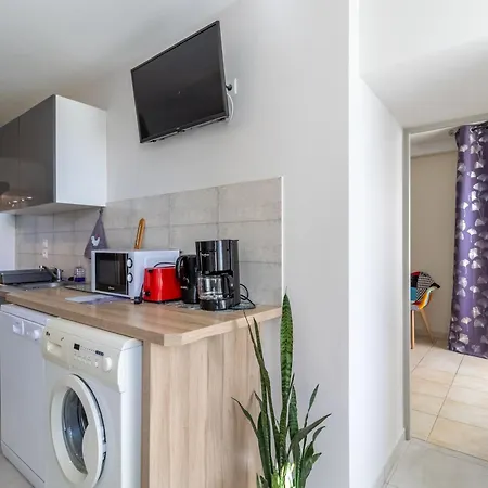 De Charme 4 Pers Avec Privatif, Terrasse, Et Equipements Complets Au Coeur D'un Village Viticole - Fr-1-622-20 * La Viardiere